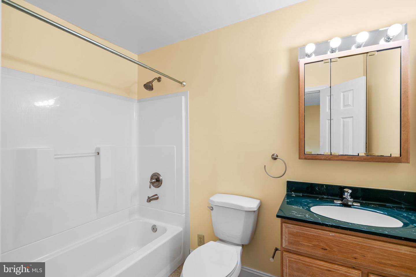 12130 CAPTIVA CT, RESTON, Virginia 20191, 2 Bedrooms Bedrooms, ,2 BathroomsBathrooms,Residential,For sale,12130 CAPTIVA CT,VAFX2247746 MLS # VAFX2247746