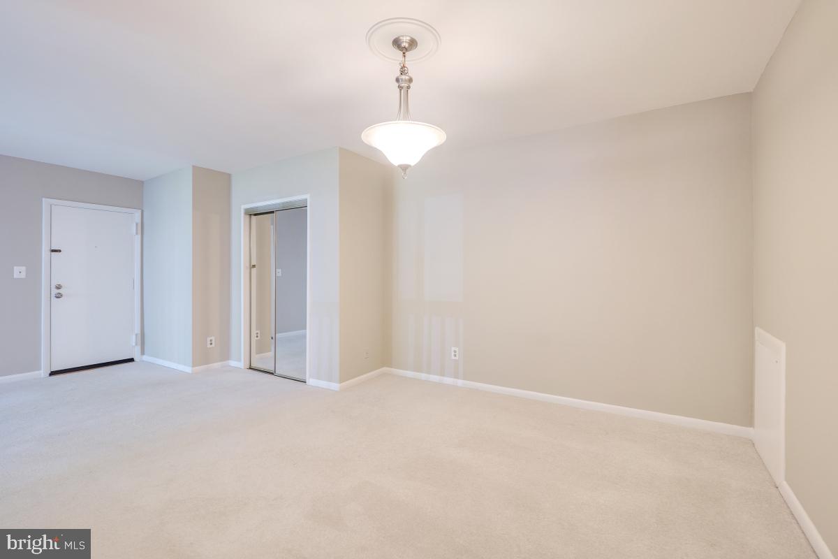 53 SKYHILL RD #204, ALEXANDRIA, Virginia 22314, 3 Bedrooms Bedrooms, ,2 BathroomsBathrooms,Residential,For sale,53 SKYHILL RD #204,VAAX2046568 MLS # VAAX2046568