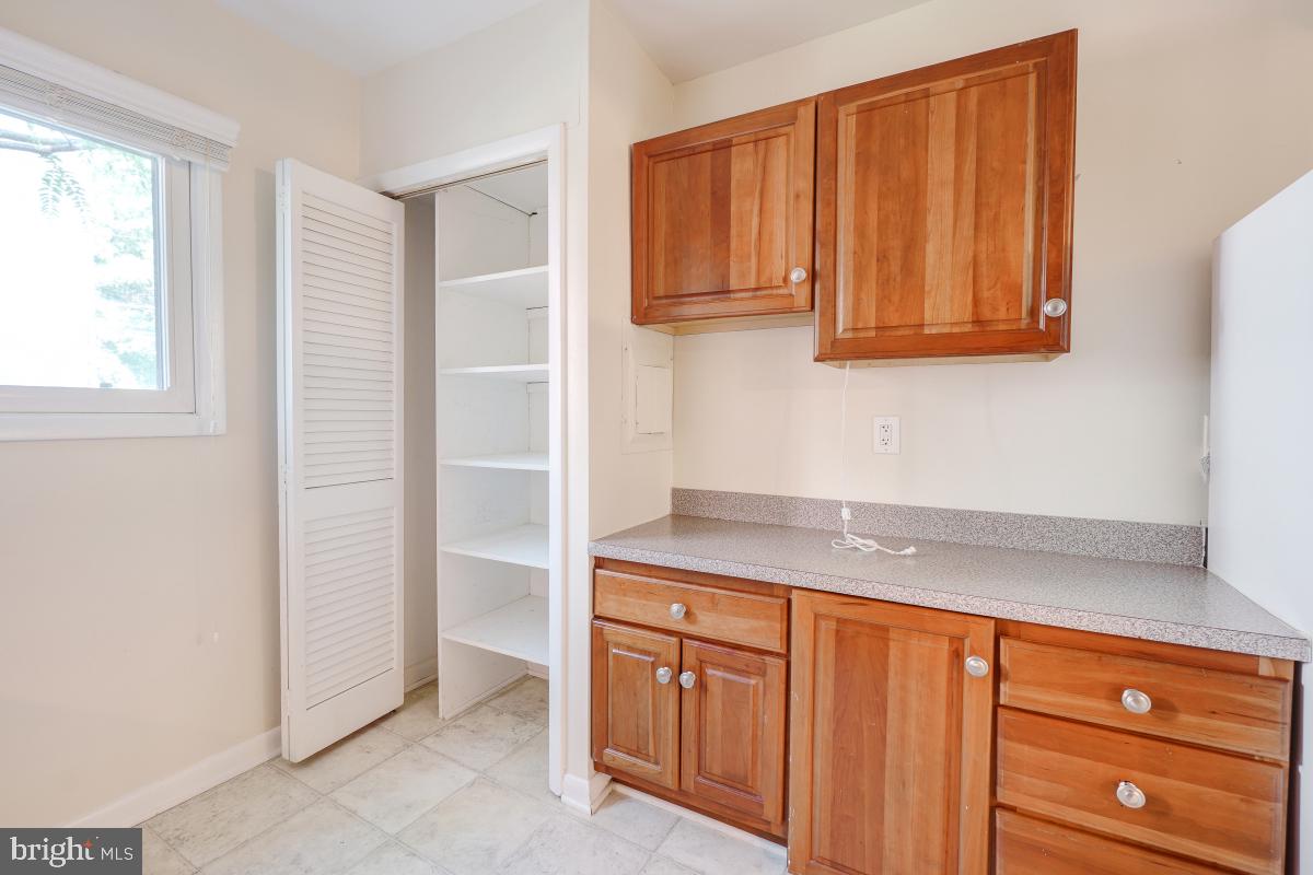 53 SKYHILL RD #204, ALEXANDRIA, Virginia 22314, 3 Bedrooms Bedrooms, ,2 BathroomsBathrooms,Residential,For sale,53 SKYHILL RD #204,VAAX2046568 MLS # VAAX2046568