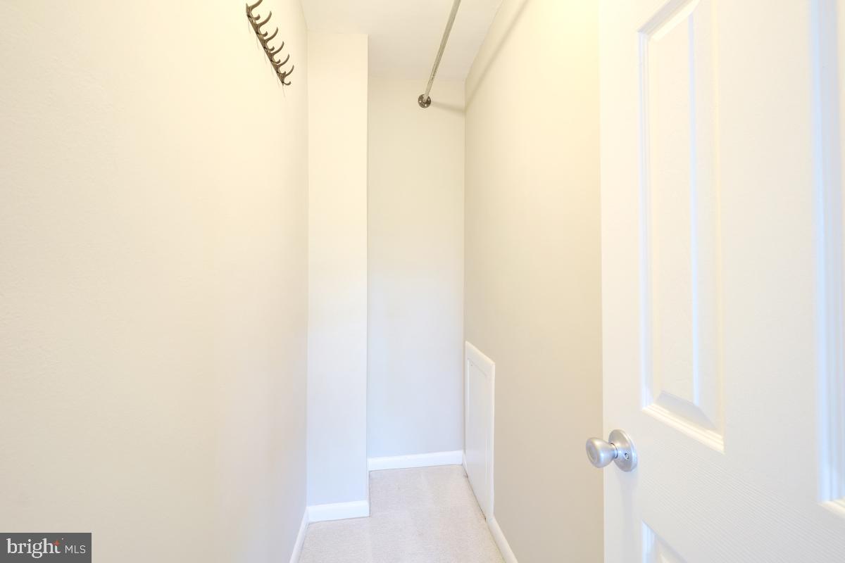 53 SKYHILL RD #204, ALEXANDRIA, Virginia 22314, 3 Bedrooms Bedrooms, ,2 BathroomsBathrooms,Residential,For sale,53 SKYHILL RD #204,VAAX2046568 MLS # VAAX2046568