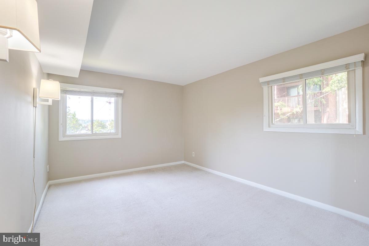 53 SKYHILL RD #204, ALEXANDRIA, Virginia 22314, 3 Bedrooms Bedrooms, ,2 BathroomsBathrooms,Residential,For sale,53 SKYHILL RD #204,VAAX2046568 MLS # VAAX2046568