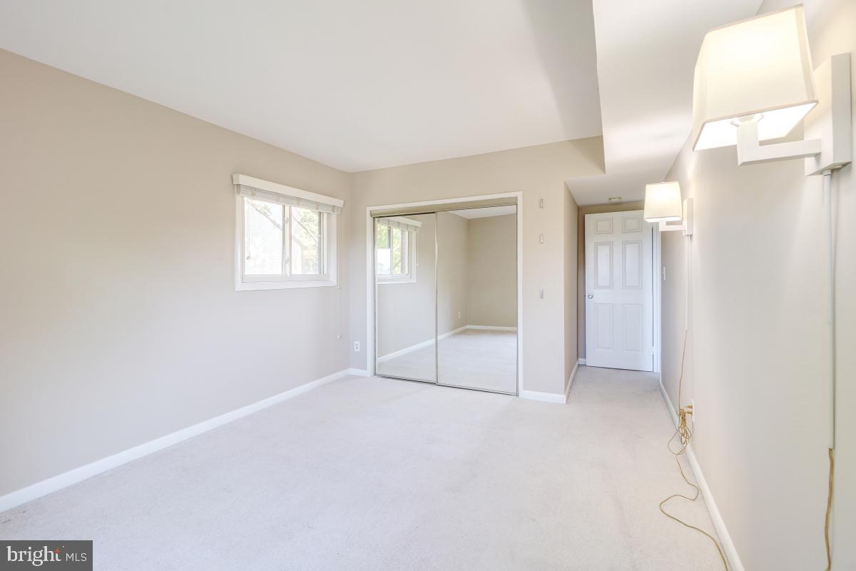 53 SKYHILL RD #204, ALEXANDRIA, Virginia 22314, 3 Bedrooms Bedrooms, ,2 BathroomsBathrooms,Residential,For sale,53 SKYHILL RD #204,VAAX2046568 MLS # VAAX2046568