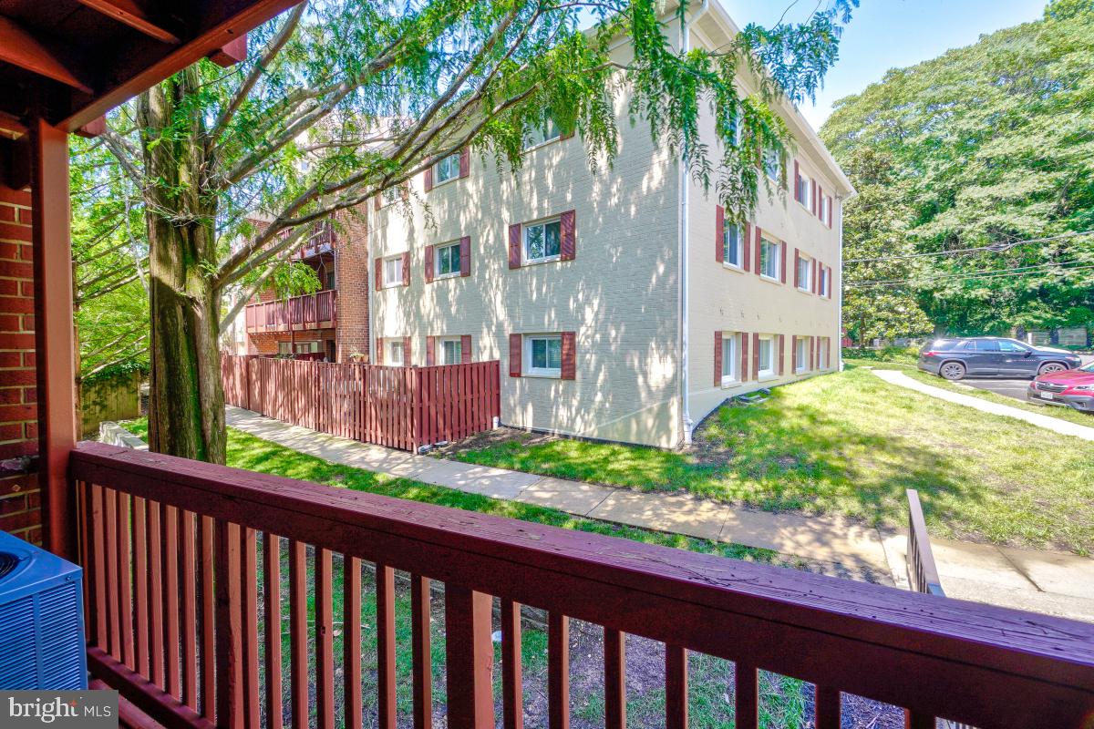 53 SKYHILL RD #204, ALEXANDRIA, Virginia 22314, 3 Bedrooms Bedrooms, ,2 BathroomsBathrooms,Residential,For sale,53 SKYHILL RD #204,VAAX2046568 MLS # VAAX2046568
