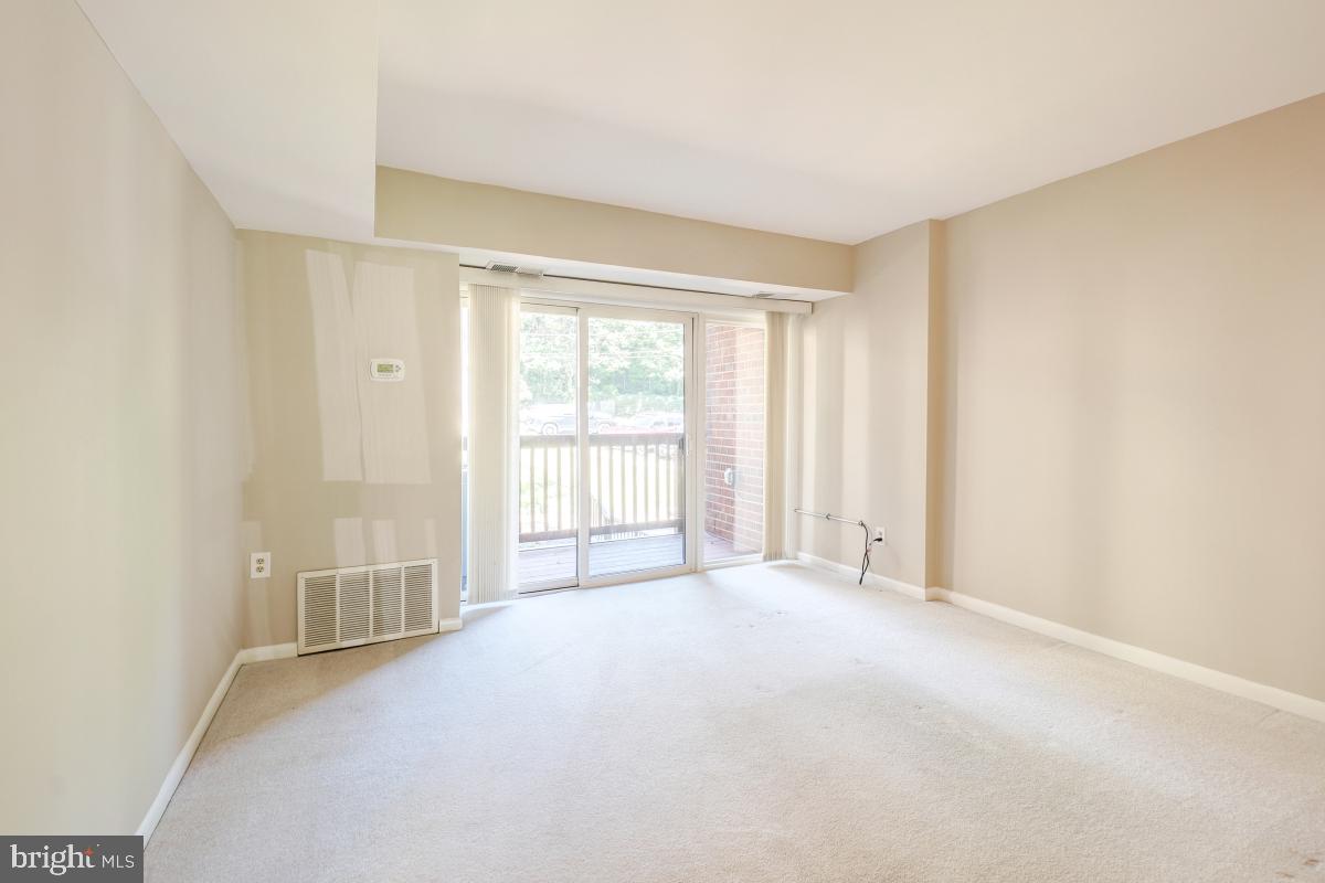 53 SKYHILL RD #204, ALEXANDRIA, Virginia 22314, 3 Bedrooms Bedrooms, ,2 BathroomsBathrooms,Residential,For sale,53 SKYHILL RD #204,VAAX2046568 MLS # VAAX2046568