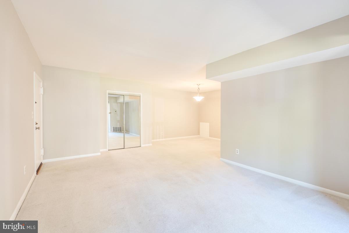 53 SKYHILL RD #204, ALEXANDRIA, Virginia 22314, 3 Bedrooms Bedrooms, ,2 BathroomsBathrooms,Residential,For sale,53 SKYHILL RD #204,VAAX2046568 MLS # VAAX2046568