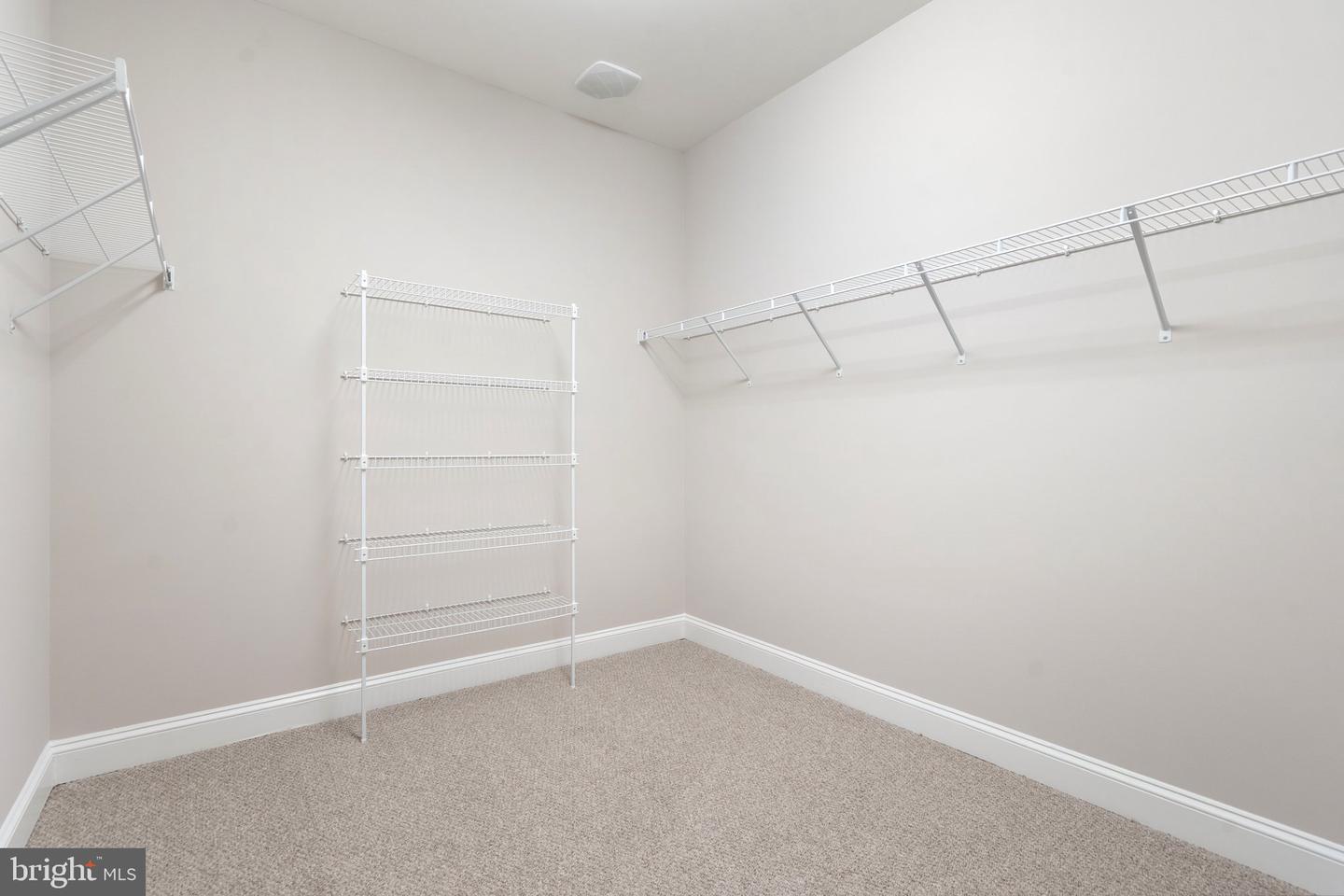 116 GROSBEAK CT, LAKE FREDERICK, Virginia 22630, 2 Bedrooms Bedrooms, ,2 BathroomsBathrooms,Residential,For sale,116 GROSBEAK CT,VAFV2034964 MLS # VAFV2034964