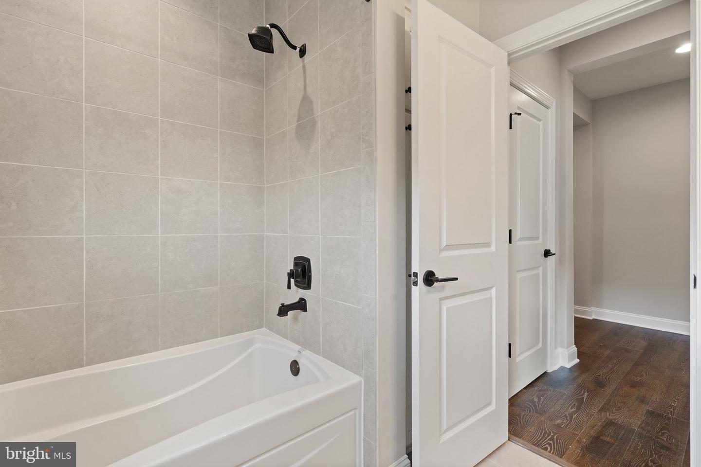 116 GROSBEAK CT, LAKE FREDERICK, Virginia 22630, 2 Bedrooms Bedrooms, ,2 BathroomsBathrooms,Residential,For sale,116 GROSBEAK CT,VAFV2034964 MLS # VAFV2034964