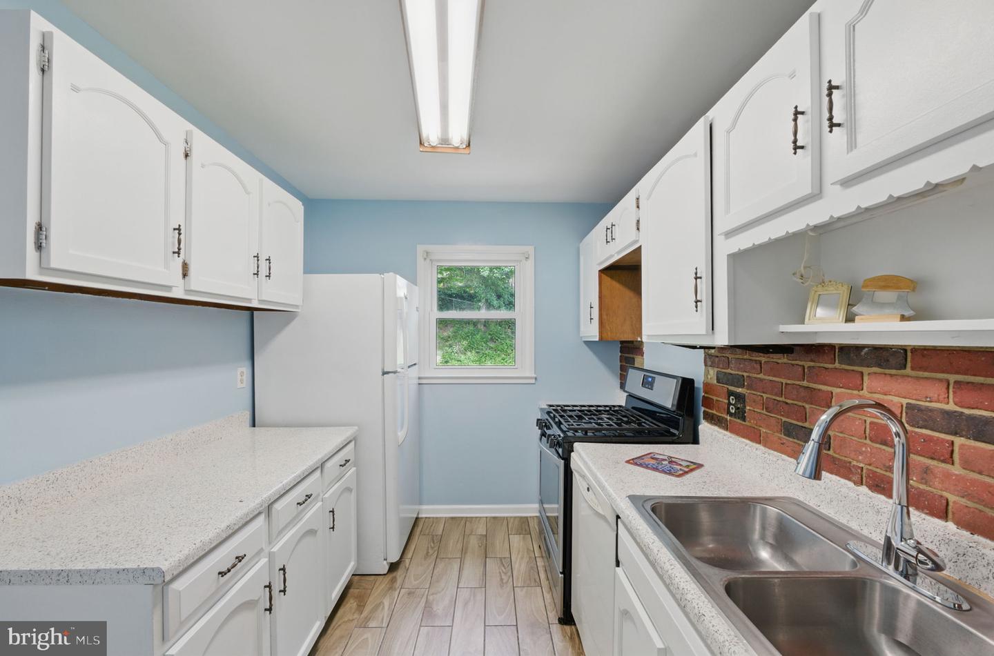 13626 KINGSMAN RD, WOODBRIDGE, Virginia 22193, 4 Bedrooms Bedrooms, ,2 BathroomsBathrooms,Residential,For sale,13626 KINGSMAN RD,VAPW2097268 MLS # VAPW2097268