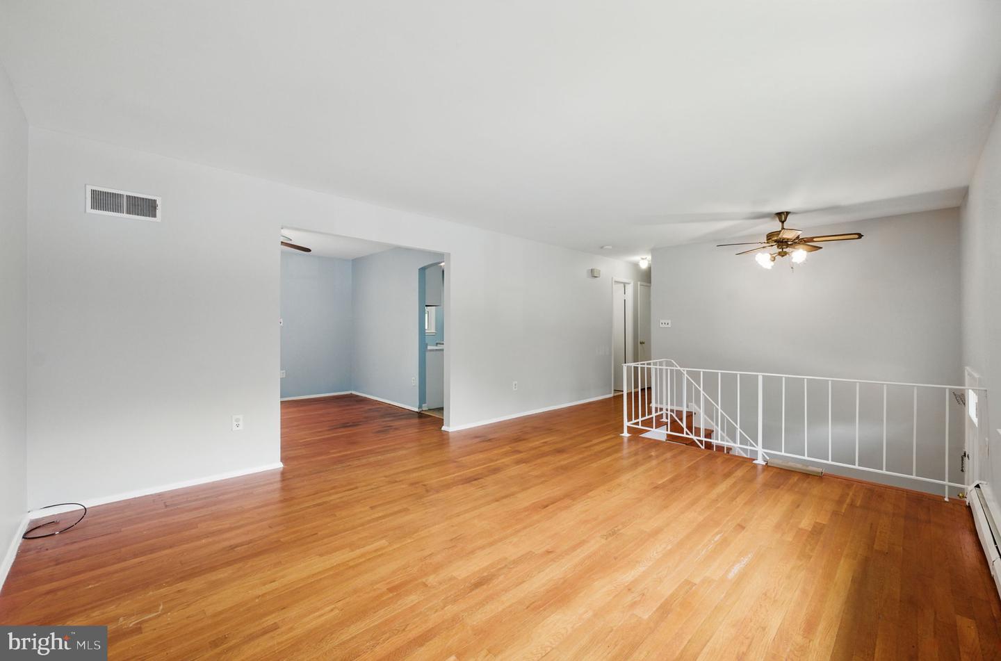 13626 KINGSMAN RD, WOODBRIDGE, Virginia 22193, 4 Bedrooms Bedrooms, ,2 BathroomsBathrooms,Residential,For sale,13626 KINGSMAN RD,VAPW2097268 MLS # VAPW2097268