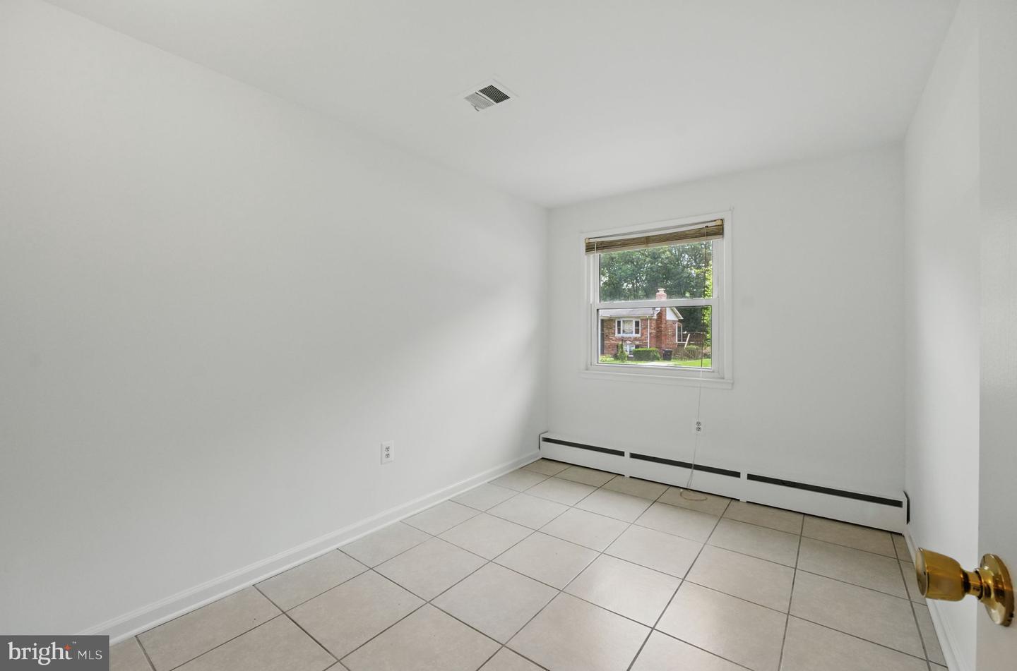 13626 KINGSMAN RD, WOODBRIDGE, Virginia 22193, 4 Bedrooms Bedrooms, ,2 BathroomsBathrooms,Residential,For sale,13626 KINGSMAN RD,VAPW2097268 MLS # VAPW2097268