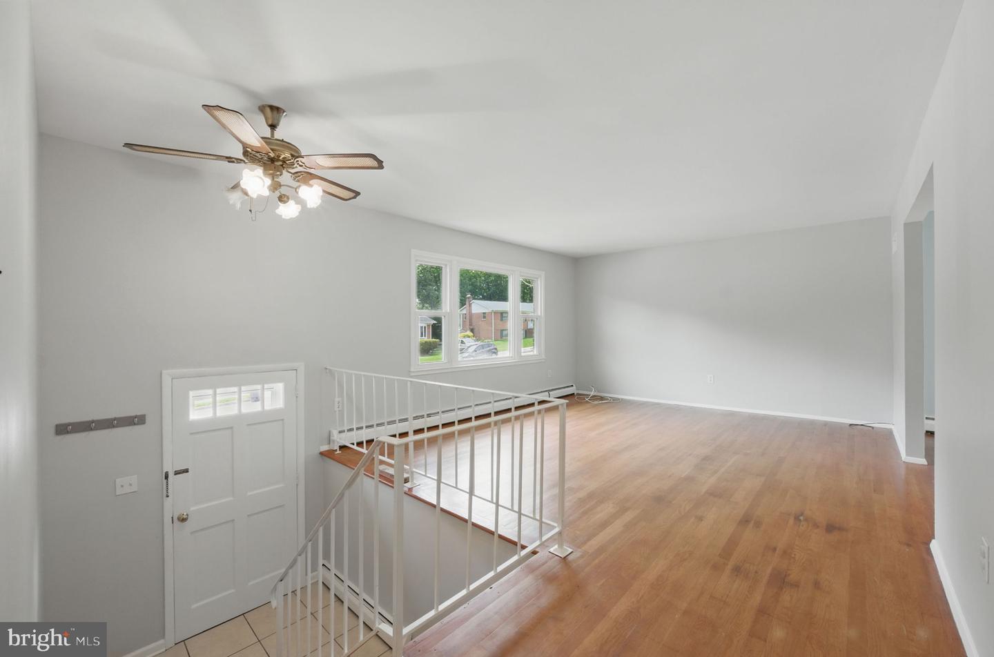 13626 KINGSMAN RD, WOODBRIDGE, Virginia 22193, 4 Bedrooms Bedrooms, ,2 BathroomsBathrooms,Residential,For sale,13626 KINGSMAN RD,VAPW2097268 MLS # VAPW2097268