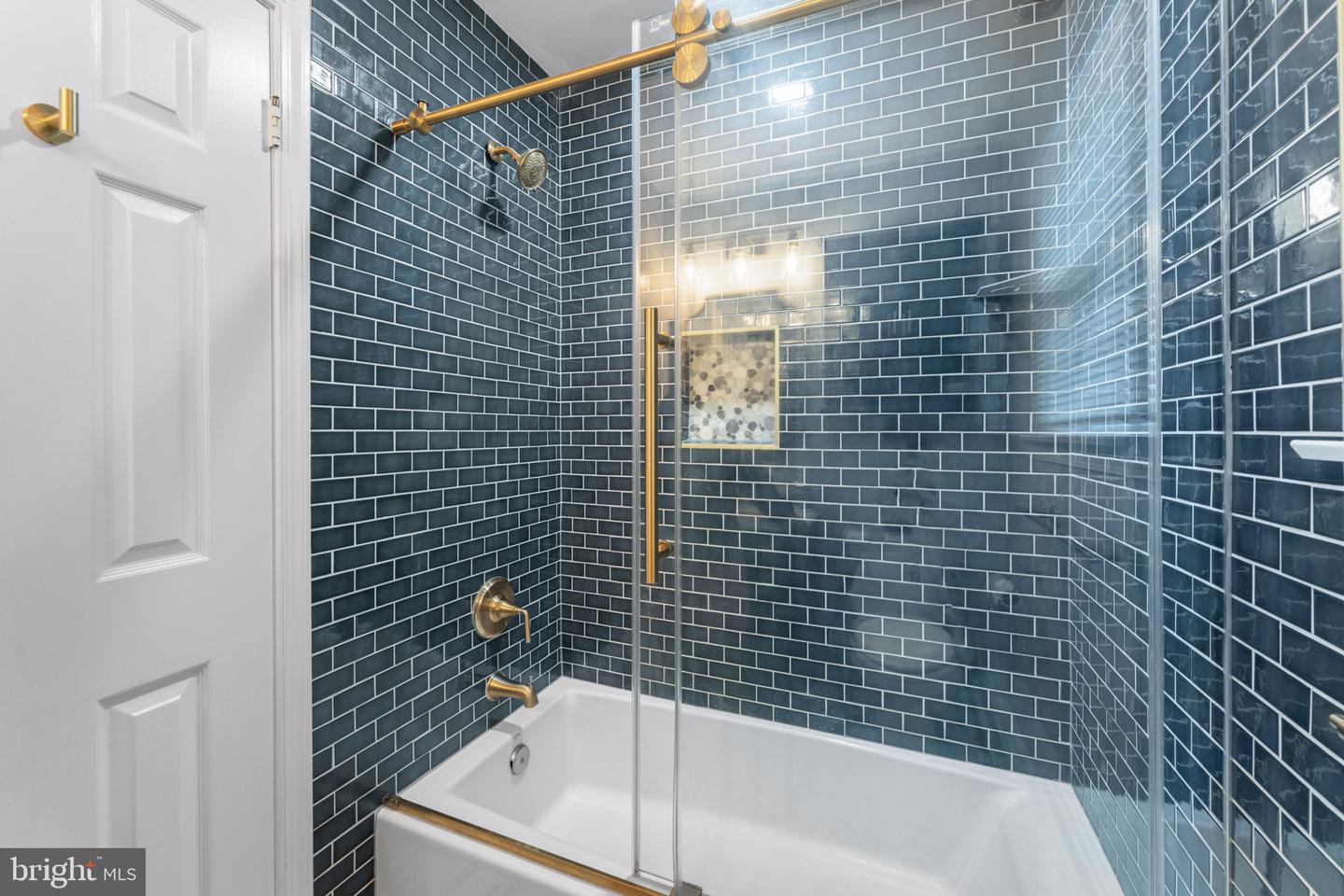 10034 PARK WOODS LN, BURKE, Virginia 22015, 4 Bedrooms Bedrooms, ,2 BathroomsBathrooms,Residential,For sale,10034 PARK WOODS LN,VAFX2247784 MLS # VAFX2247784