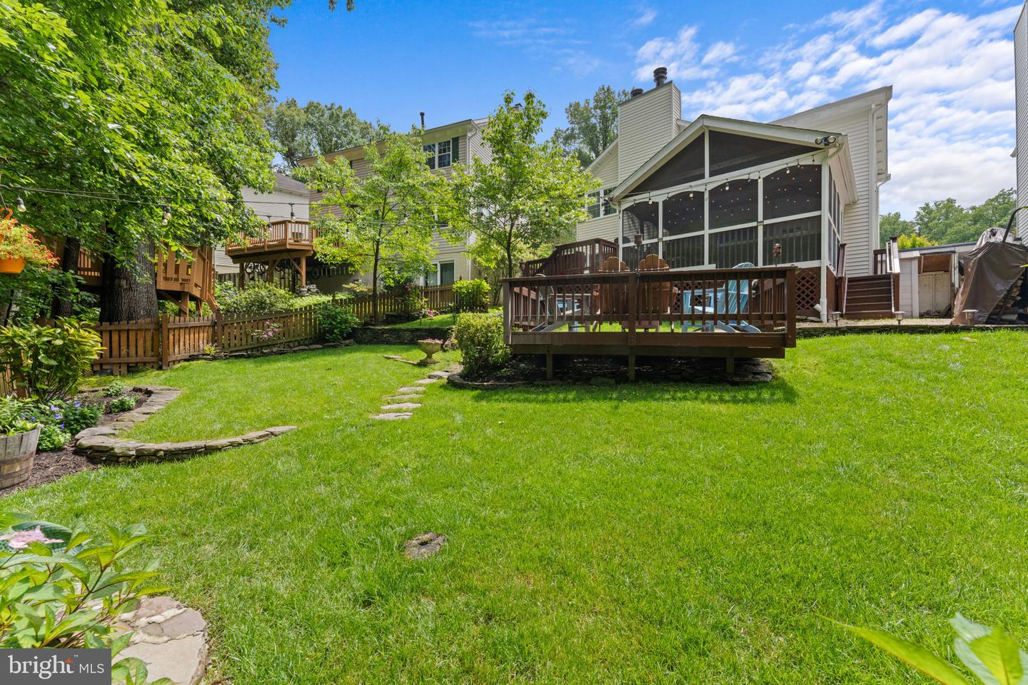 10034 PARK WOODS LN, BURKE, Virginia 22015, 4 Bedrooms Bedrooms, ,2 BathroomsBathrooms,Residential,For sale,10034 PARK WOODS LN,VAFX2247784 MLS # VAFX2247784