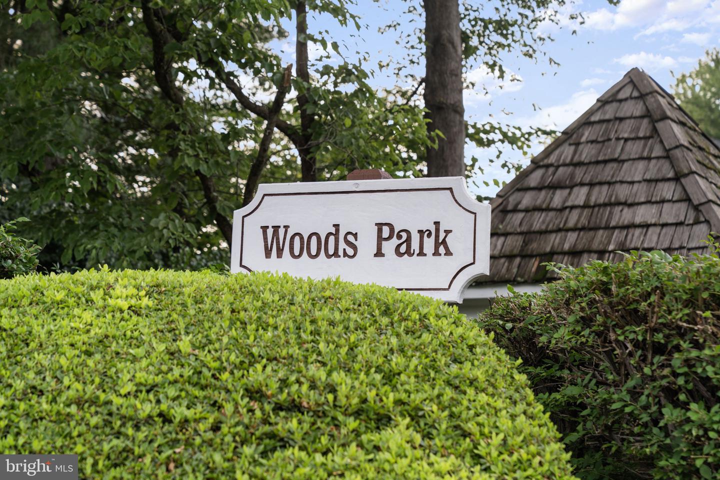 10034 PARK WOODS LN, BURKE, Virginia 22015, 4 Bedrooms Bedrooms, ,2 BathroomsBathrooms,Residential,For sale,10034 PARK WOODS LN,VAFX2247784 MLS # VAFX2247784