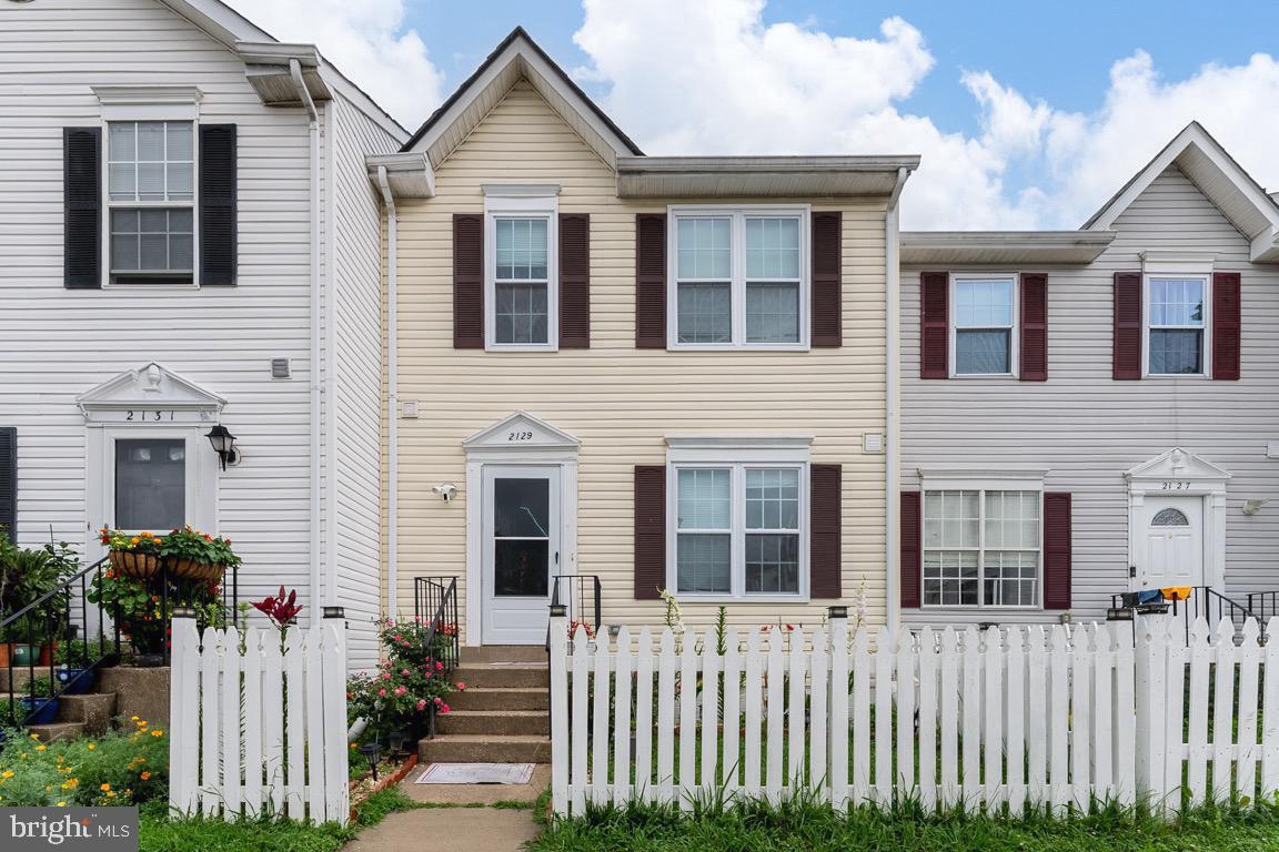 2129 FORT DONELSON CT, DUMFRIES, Virginia 22026, 4 Bedrooms Bedrooms, ,3 BathroomsBathrooms,Residential,For sale,2129 FORT DONELSON CT,VAPW2097276 MLS # VAPW2097276