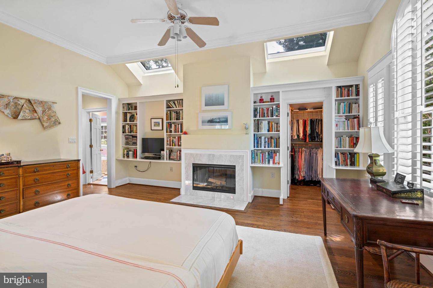 3100 44TH ST NW, WASHINGTON, District Of Columbia 20016, 5 Bedrooms Bedrooms, ,4 BathroomsBathrooms,Residential,For sale,3100 44TH ST NW,DCDC2206056 MLS # DCDC2206056