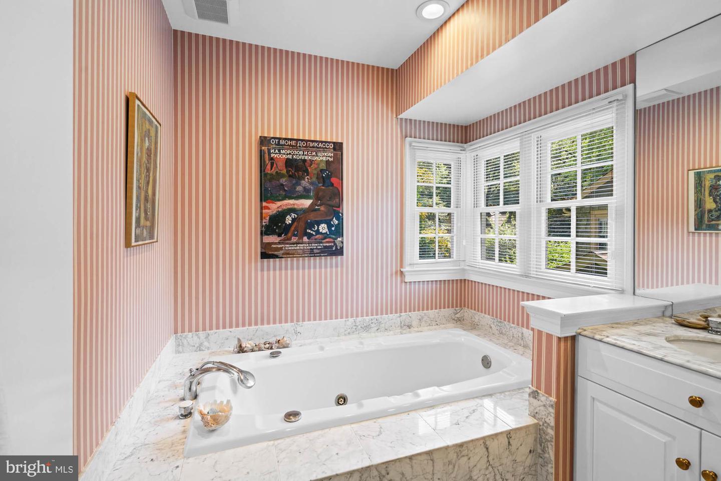 3100 44TH ST NW, WASHINGTON, District Of Columbia 20016, 5 Bedrooms Bedrooms, ,4 BathroomsBathrooms,Residential,For sale,3100 44TH ST NW,DCDC2206056 MLS # DCDC2206056