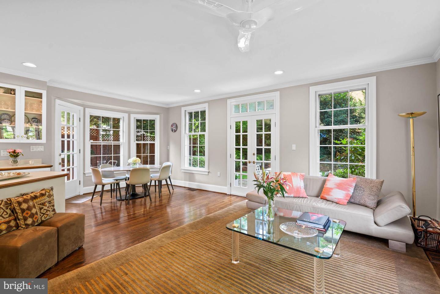 3100 44TH ST NW, WASHINGTON, District Of Columbia 20016, 5 Bedrooms Bedrooms, ,4 BathroomsBathrooms,Residential,For sale,3100 44TH ST NW,DCDC2206056 MLS # DCDC2206056