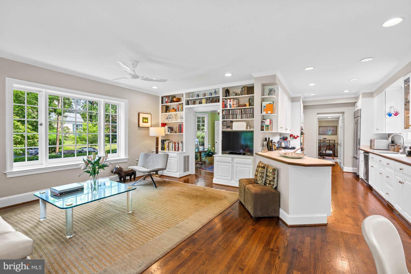 3100 44TH ST NW, WASHINGTON, District Of Columbia 20016, 5 Bedrooms Bedrooms, ,4 BathroomsBathrooms,Residential,For sale,3100 44TH ST NW,DCDC2206056 MLS # DCDC2206056