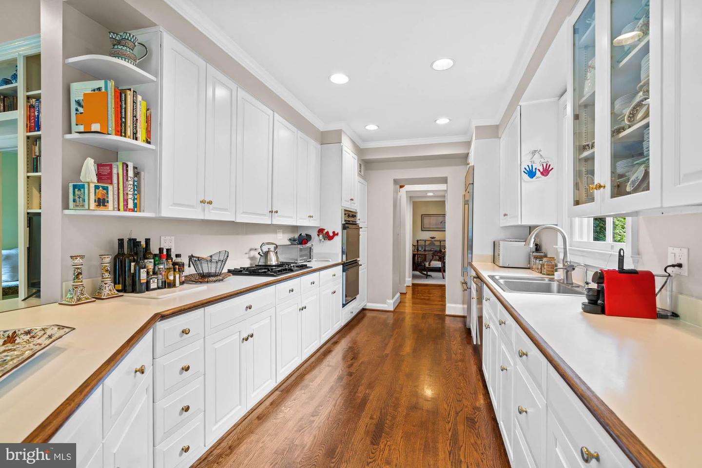 3100 44TH ST NW, WASHINGTON, District Of Columbia 20016, 5 Bedrooms Bedrooms, ,4 BathroomsBathrooms,Residential,For sale,3100 44TH ST NW,DCDC2206056 MLS # DCDC2206056