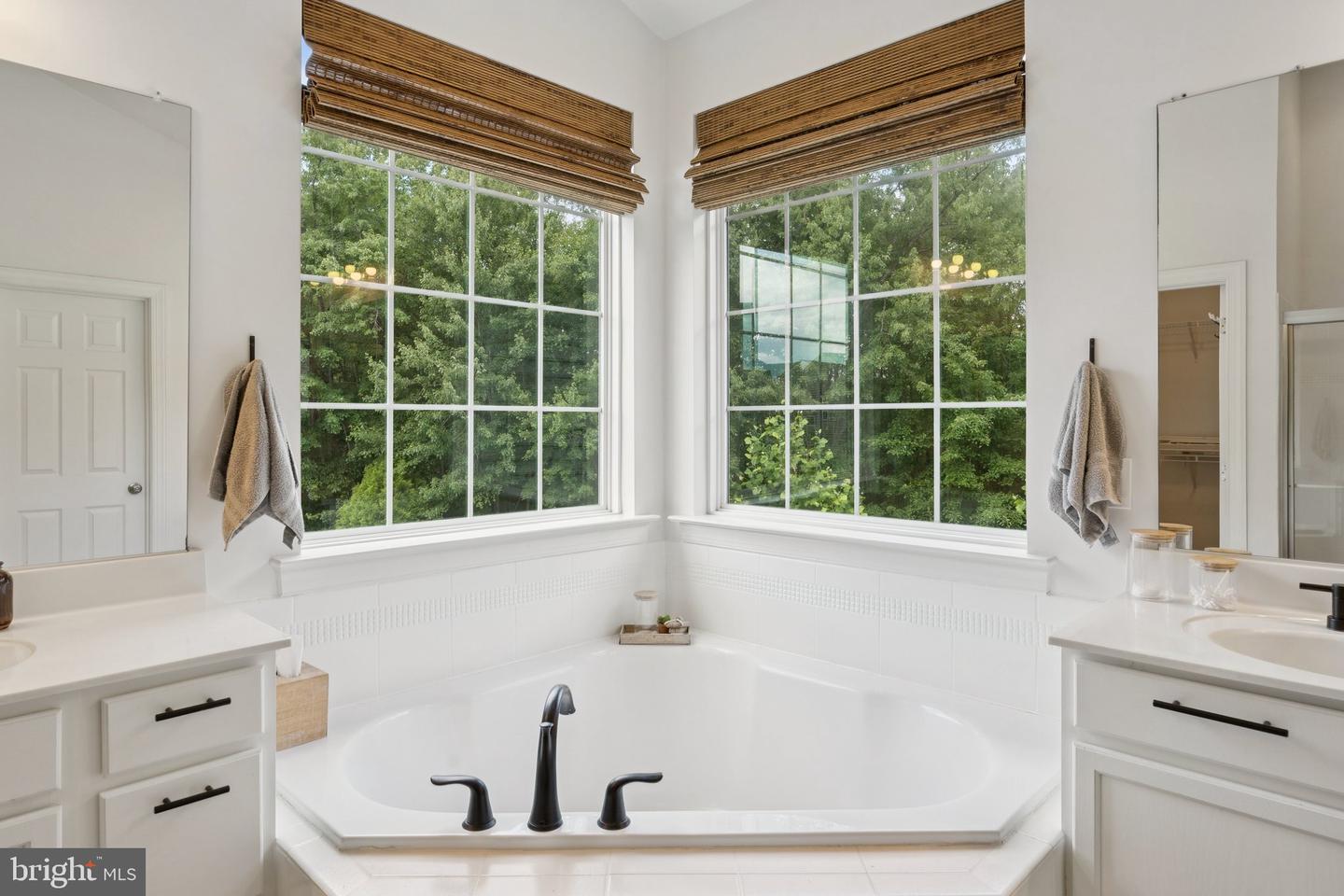 13831 BARRYMORE CT, GAINESVILLE, Virginia 20155, 4 Bedrooms Bedrooms, ,4 BathroomsBathrooms,Residential,For sale,13831 BARRYMORE CT,VAPW2097182 MLS # VAPW2097182