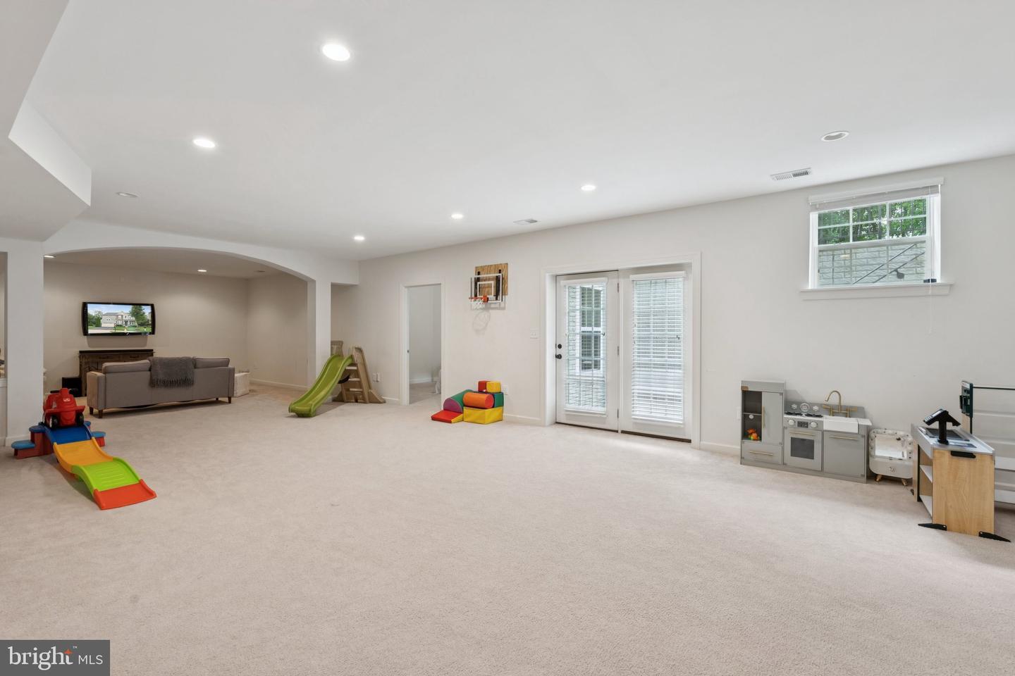 13831 BARRYMORE CT, GAINESVILLE, Virginia 20155, 4 Bedrooms Bedrooms, ,4 BathroomsBathrooms,Residential,For sale,13831 BARRYMORE CT,VAPW2097182 MLS # VAPW2097182