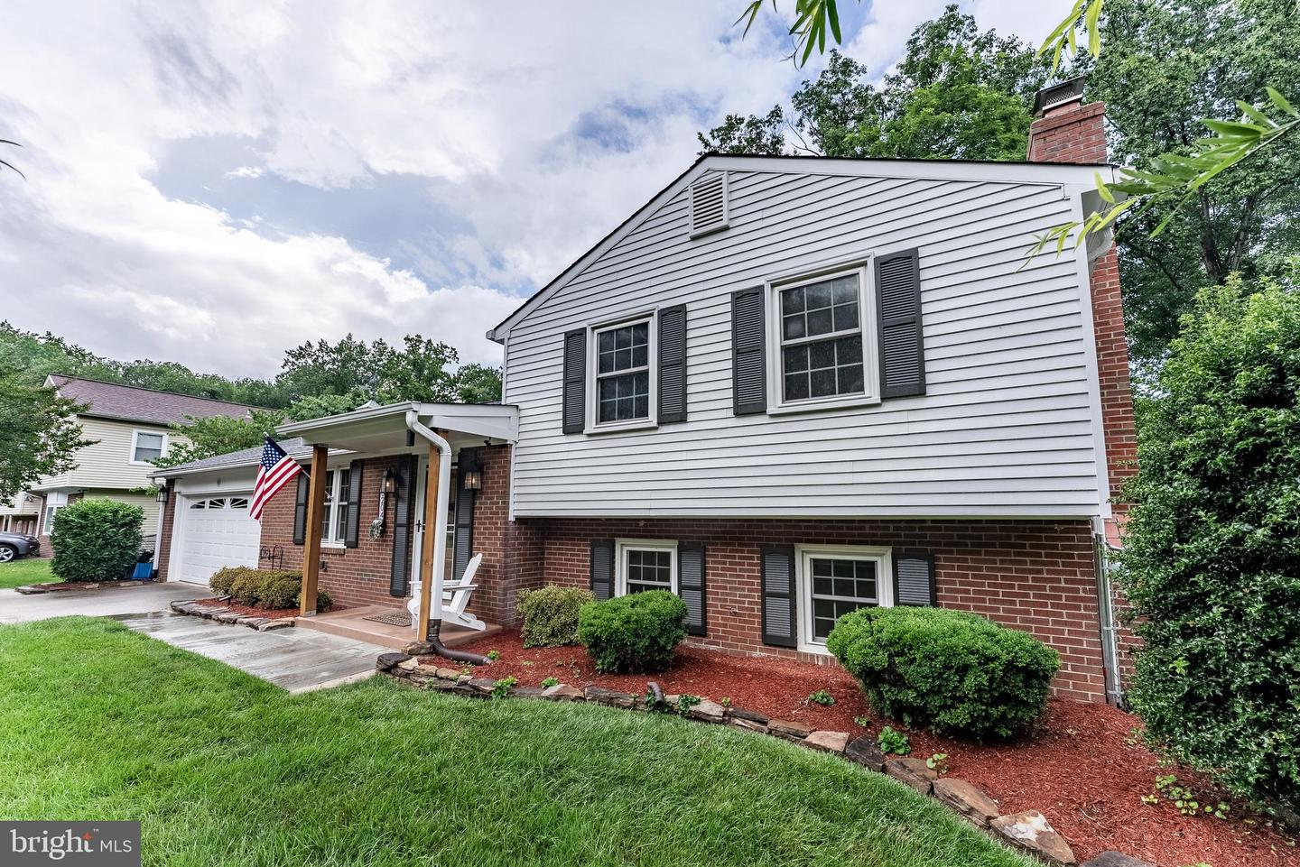 3204 HOLLY BERRY CT, FALLS CHURCH, Virginia 22042, 3 Bedrooms Bedrooms, ,2 BathroomsBathrooms,Residential,For sale,3204 HOLLY BERRY CT,VAFX2247824 MLS # VAFX2247824