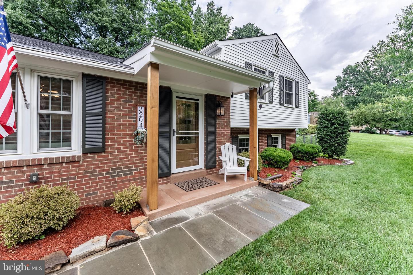 3204 HOLLY BERRY CT, FALLS CHURCH, Virginia 22042, 3 Bedrooms Bedrooms, ,2 BathroomsBathrooms,Residential,For sale,3204 HOLLY BERRY CT,VAFX2247824 MLS # VAFX2247824