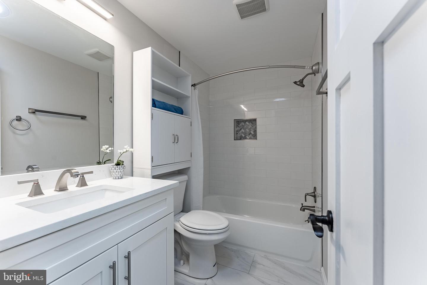 3204 HOLLY BERRY CT, FALLS CHURCH, Virginia 22042, 3 Bedrooms Bedrooms, ,2 BathroomsBathrooms,Residential,For sale,3204 HOLLY BERRY CT,VAFX2247824 MLS # VAFX2247824