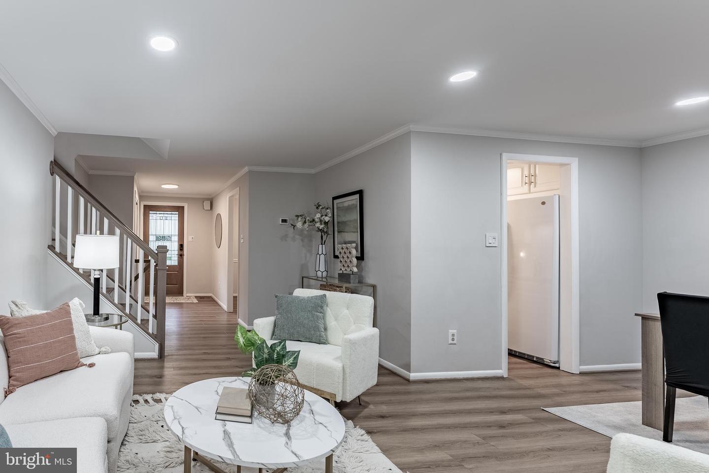 3204 HOLLY BERRY CT, FALLS CHURCH, Virginia 22042, 3 Bedrooms Bedrooms, ,2 BathroomsBathrooms,Residential,For sale,3204 HOLLY BERRY CT,VAFX2247824 MLS # VAFX2247824