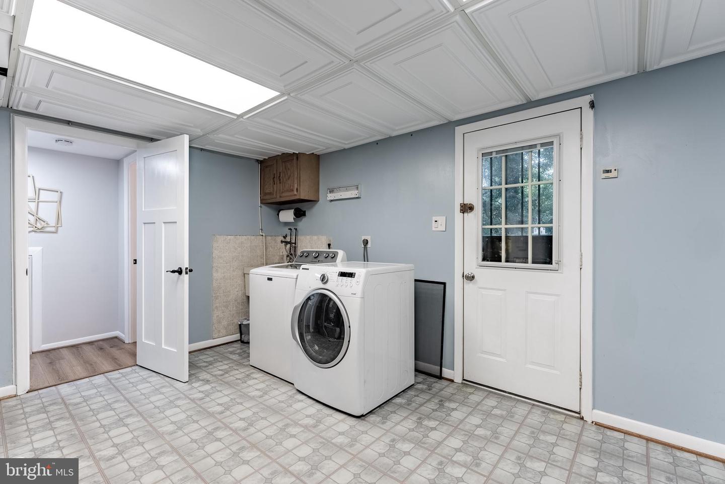 3204 HOLLY BERRY CT, FALLS CHURCH, Virginia 22042, 3 Bedrooms Bedrooms, ,2 BathroomsBathrooms,Residential,For sale,3204 HOLLY BERRY CT,VAFX2247824 MLS # VAFX2247824