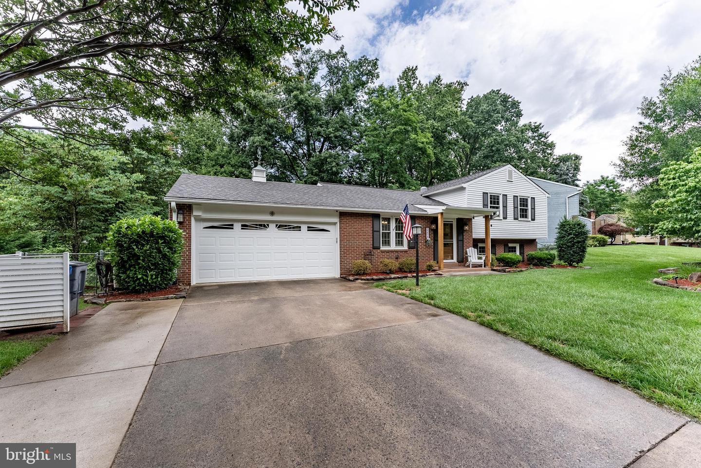 3204 HOLLY BERRY CT, FALLS CHURCH, Virginia 22042, 3 Bedrooms Bedrooms, ,2 BathroomsBathrooms,Residential,For sale,3204 HOLLY BERRY CT,VAFX2247824 MLS # VAFX2247824