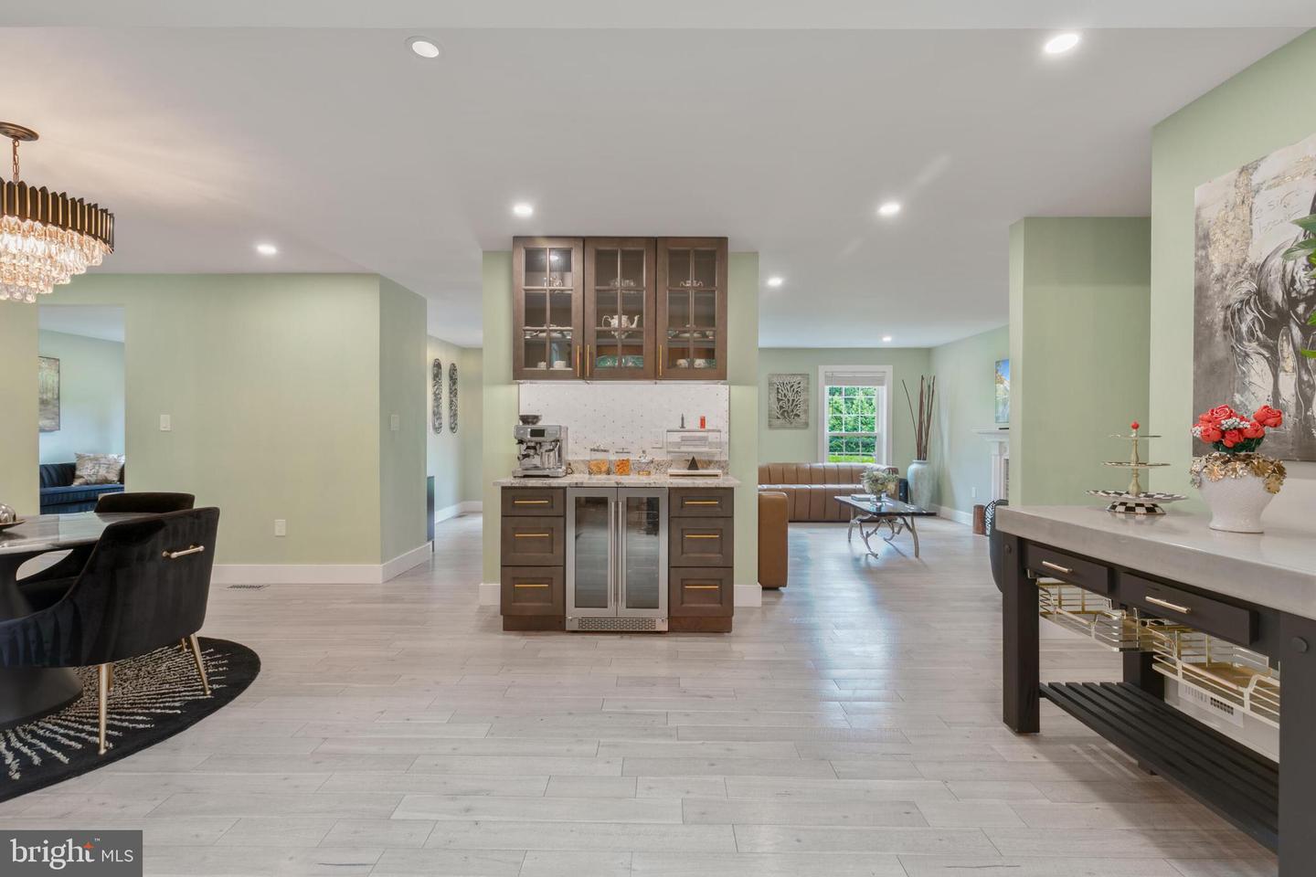 11726 LARIAT LN, OAKTON, Virginia 22124, 4 Bedrooms Bedrooms, ,3 BathroomsBathrooms,Residential,For sale,11726 LARIAT LN,VAFX2247868 MLS # VAFX2247868