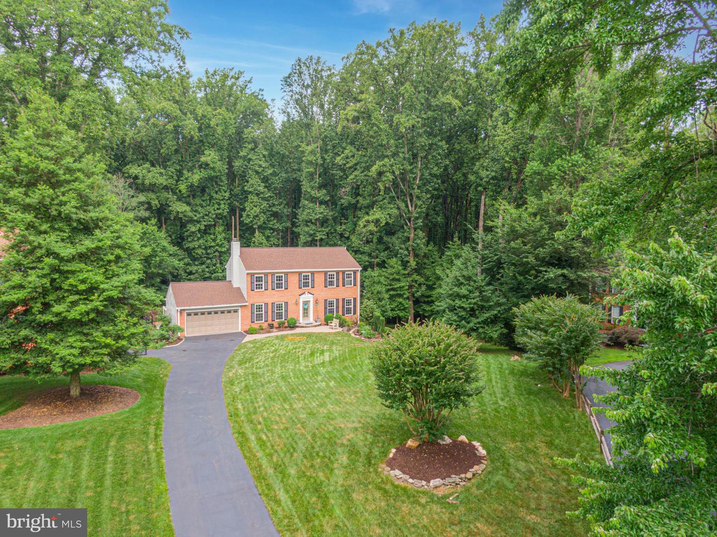 11726 LARIAT LN, OAKTON, Virginia 22124, 4 Bedrooms Bedrooms, ,3 BathroomsBathrooms,Residential,For sale,11726 LARIAT LN,VAFX2247868 MLS # VAFX2247868