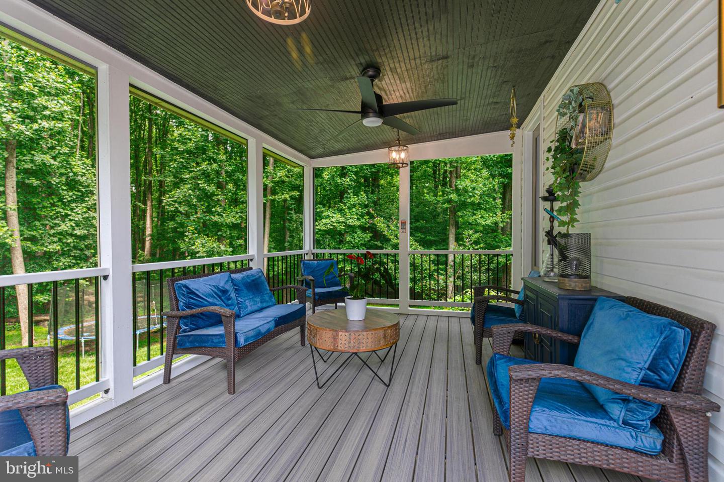 11726 LARIAT LN, OAKTON, Virginia 22124, 4 Bedrooms Bedrooms, ,3 BathroomsBathrooms,Residential,For sale,11726 LARIAT LN,VAFX2247868 MLS # VAFX2247868