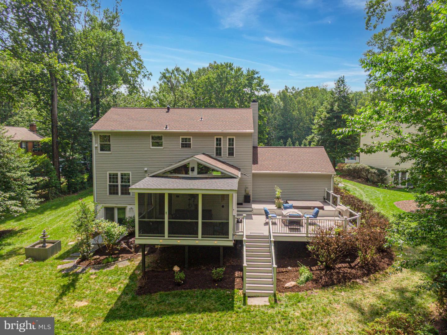 11726 LARIAT LN, OAKTON, Virginia 22124, 4 Bedrooms Bedrooms, ,3 BathroomsBathrooms,Residential,For sale,11726 LARIAT LN,VAFX2247868 MLS # VAFX2247868