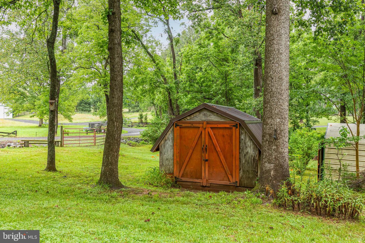 9071 OLD CULPEPER RD, WARRENTON, Virginia 20186, 3 Bedrooms Bedrooms, ,3 BathroomsBathrooms,Residential,For sale,9071 OLD CULPEPER RD,VAFQ2017082 MLS # VAFQ2017082