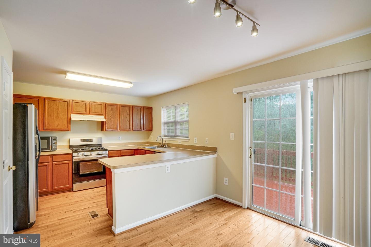 6187 LES DORSON LN, ALEXANDRIA, Virginia 22315, 3 Bedrooms Bedrooms, ,2 BathroomsBathrooms,Residential,For sale,6187 LES DORSON LN,VAFX2248736 MLS # VAFX2248736