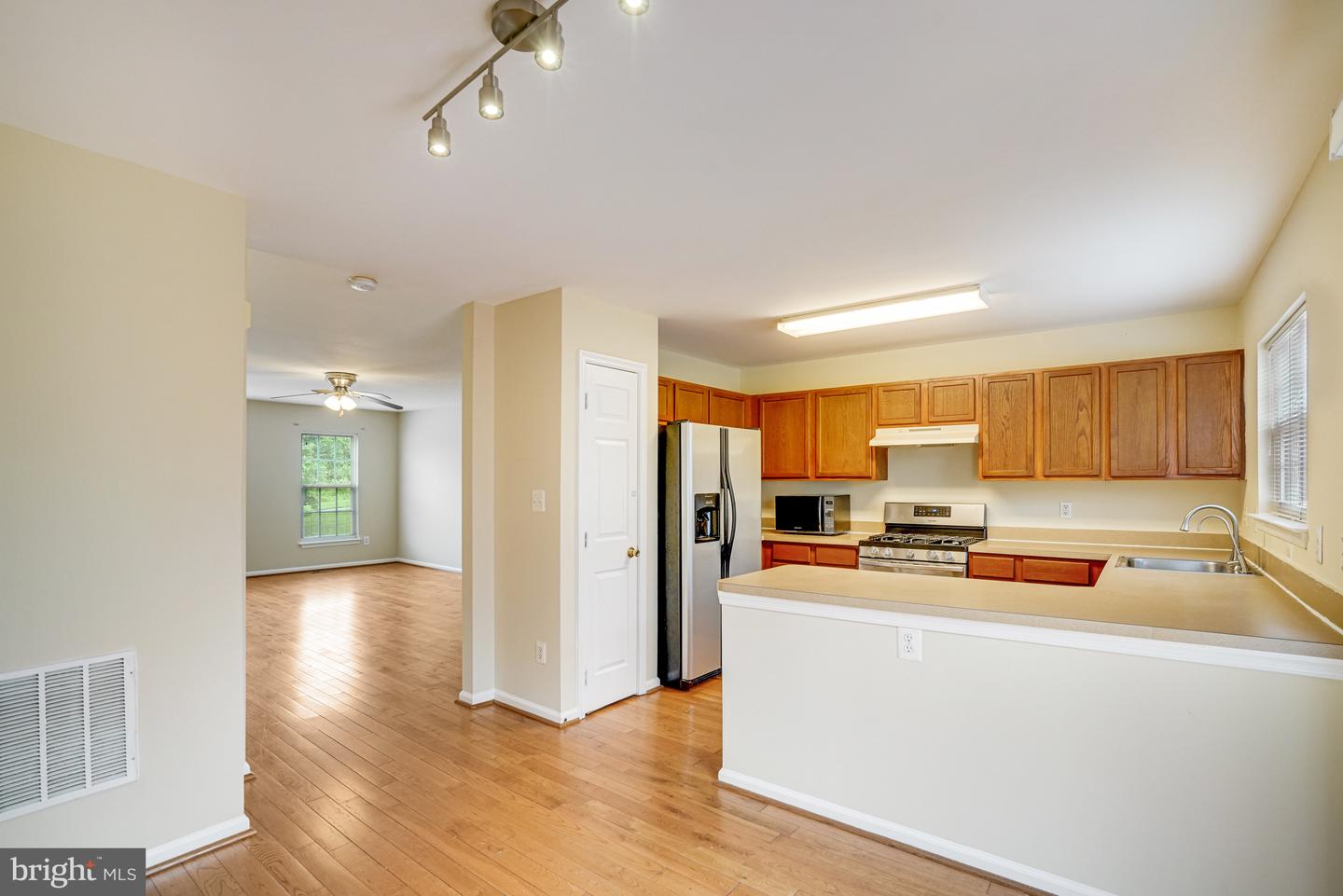 6187 LES DORSON LN, ALEXANDRIA, Virginia 22315, 3 Bedrooms Bedrooms, ,2 BathroomsBathrooms,Residential,For sale,6187 LES DORSON LN,VAFX2248736 MLS # VAFX2248736