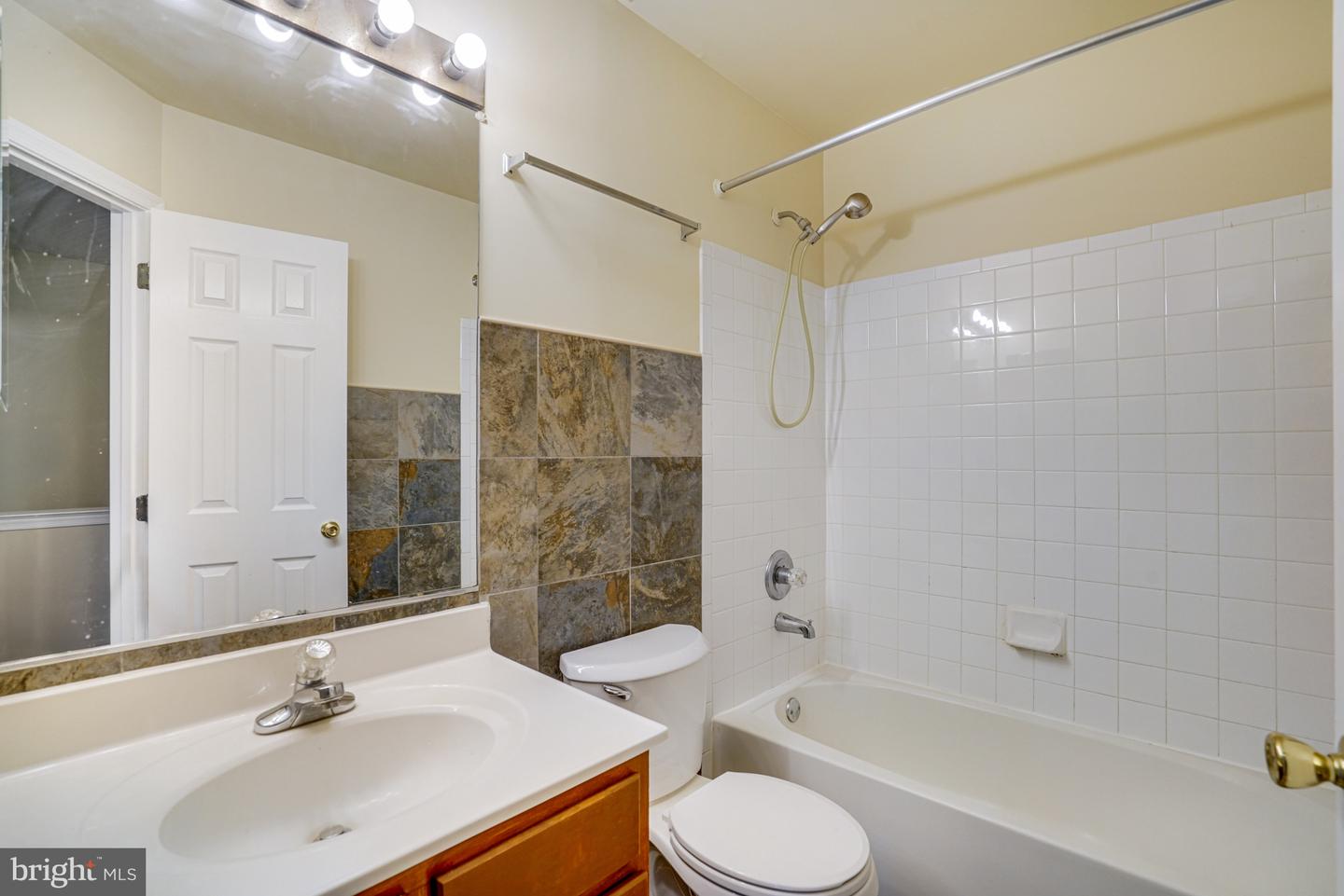 6187 LES DORSON LN, ALEXANDRIA, Virginia 22315, 3 Bedrooms Bedrooms, ,2 BathroomsBathrooms,Residential,For sale,6187 LES DORSON LN,VAFX2248736 MLS # VAFX2248736