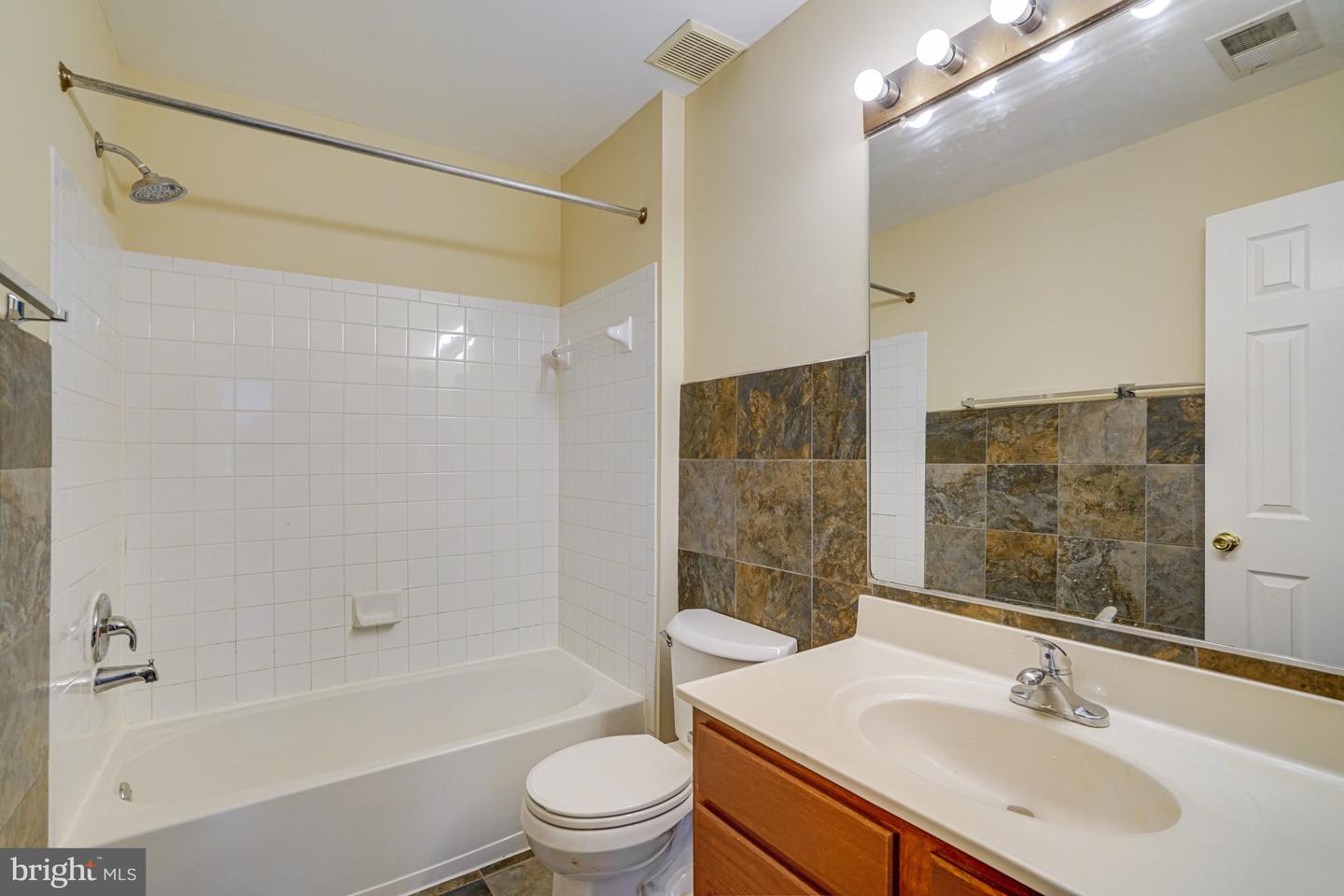 6187 LES DORSON LN, ALEXANDRIA, Virginia 22315, 3 Bedrooms Bedrooms, ,2 BathroomsBathrooms,Residential,For sale,6187 LES DORSON LN,VAFX2248736 MLS # VAFX2248736