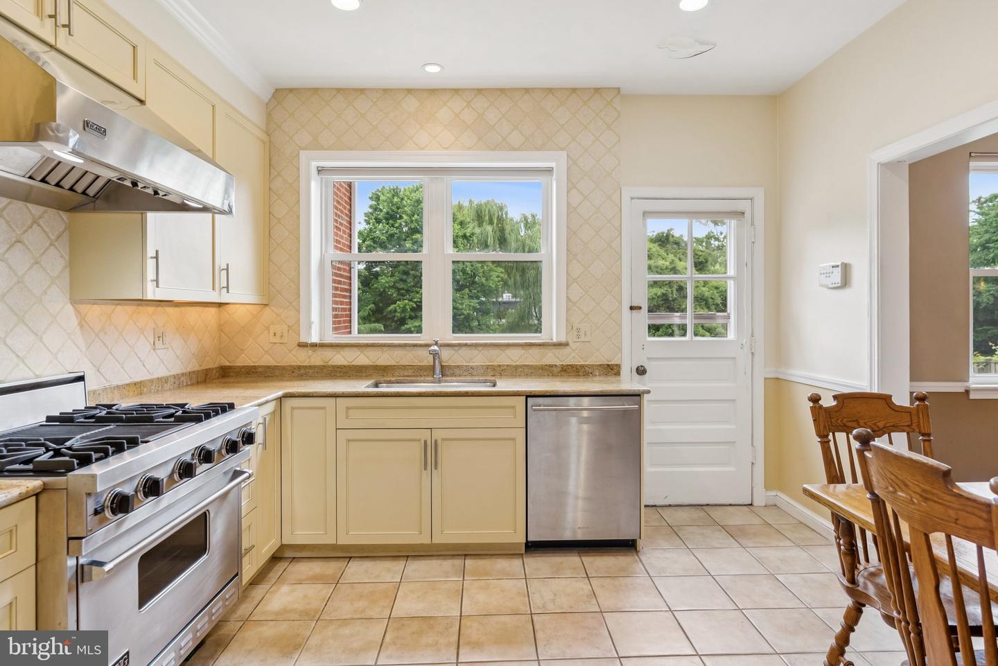 3917 FESSENDEN ST NW, WASHINGTON, District Of Columbia 20016, 3 Bedrooms Bedrooms, ,2 BathroomsBathrooms,Residential,For sale,3917 FESSENDEN ST NW,DCDC2206220 MLS # DCDC2206220
