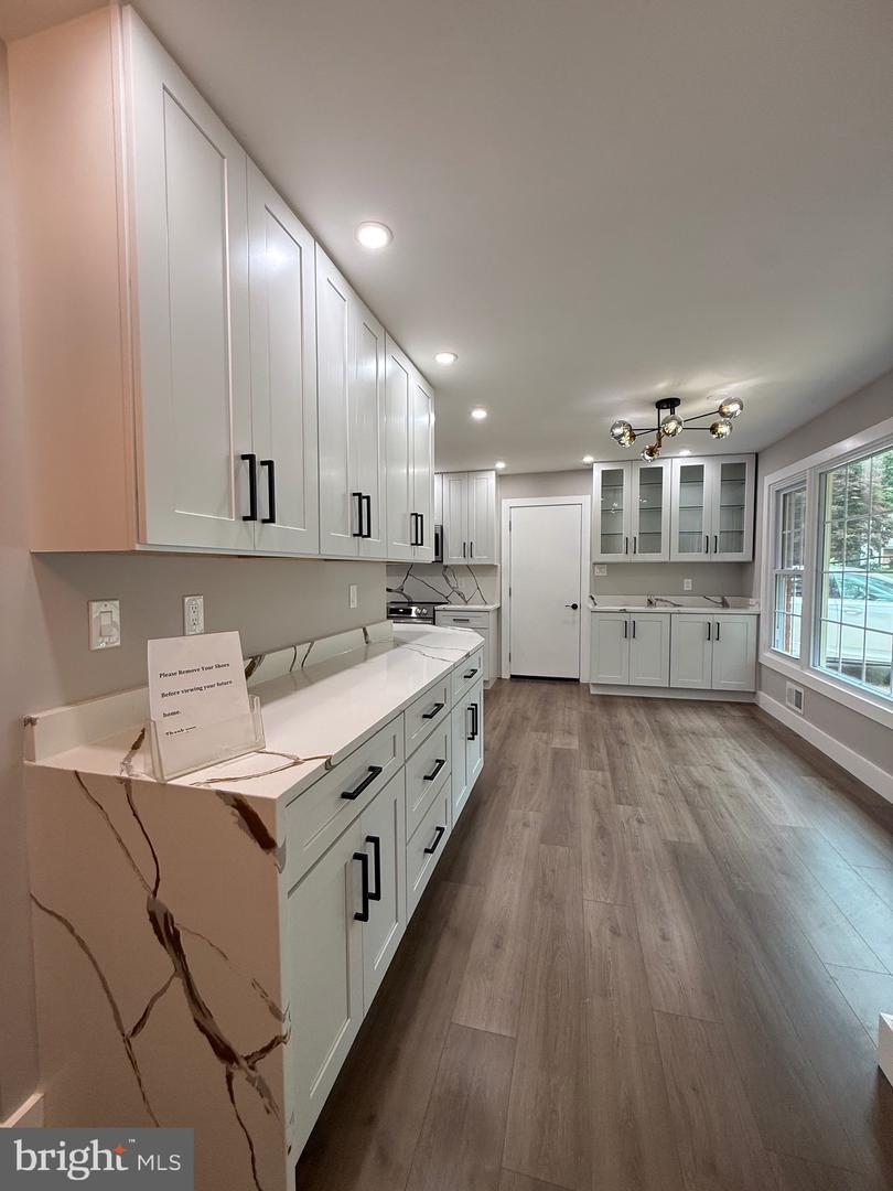 7937 SAINT GEORGE CT, SPRINGFIELD, Virginia 22153, 5 Bedrooms Bedrooms, ,3 BathroomsBathrooms,Residential,For sale,7937 SAINT GEORGE CT,VAFX2248176 MLS # VAFX2248176