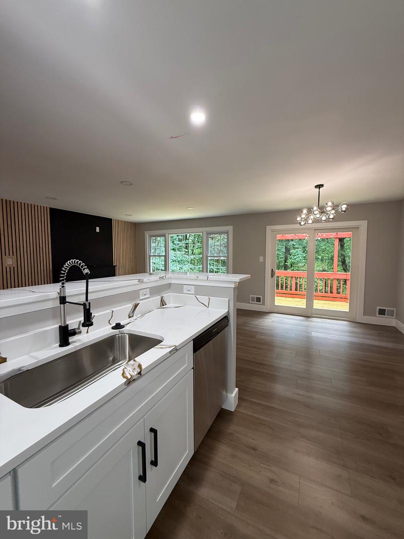 7937 SAINT GEORGE CT, SPRINGFIELD, Virginia 22153, 5 Bedrooms Bedrooms, ,3 BathroomsBathrooms,Residential,For sale,7937 SAINT GEORGE CT,VAFX2248176 MLS # VAFX2248176