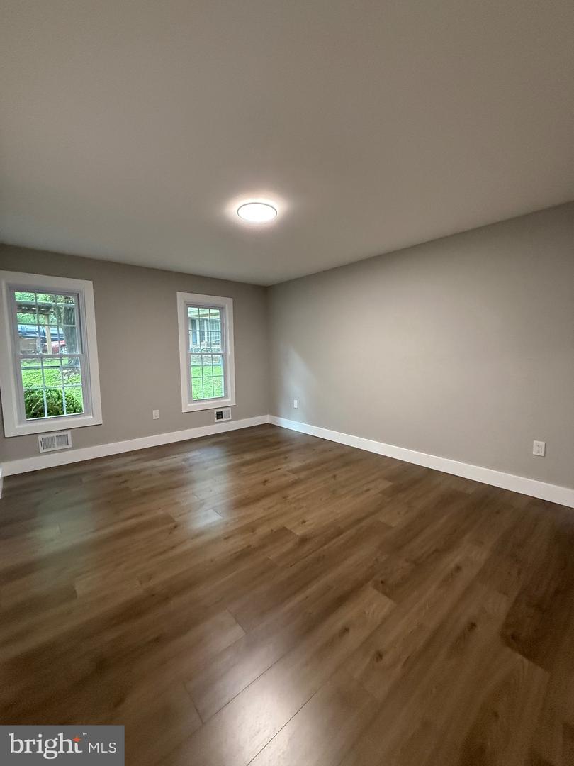 7937 SAINT GEORGE CT, SPRINGFIELD, Virginia 22153, 5 Bedrooms Bedrooms, ,3 BathroomsBathrooms,Residential,For sale,7937 SAINT GEORGE CT,VAFX2248176 MLS # VAFX2248176
