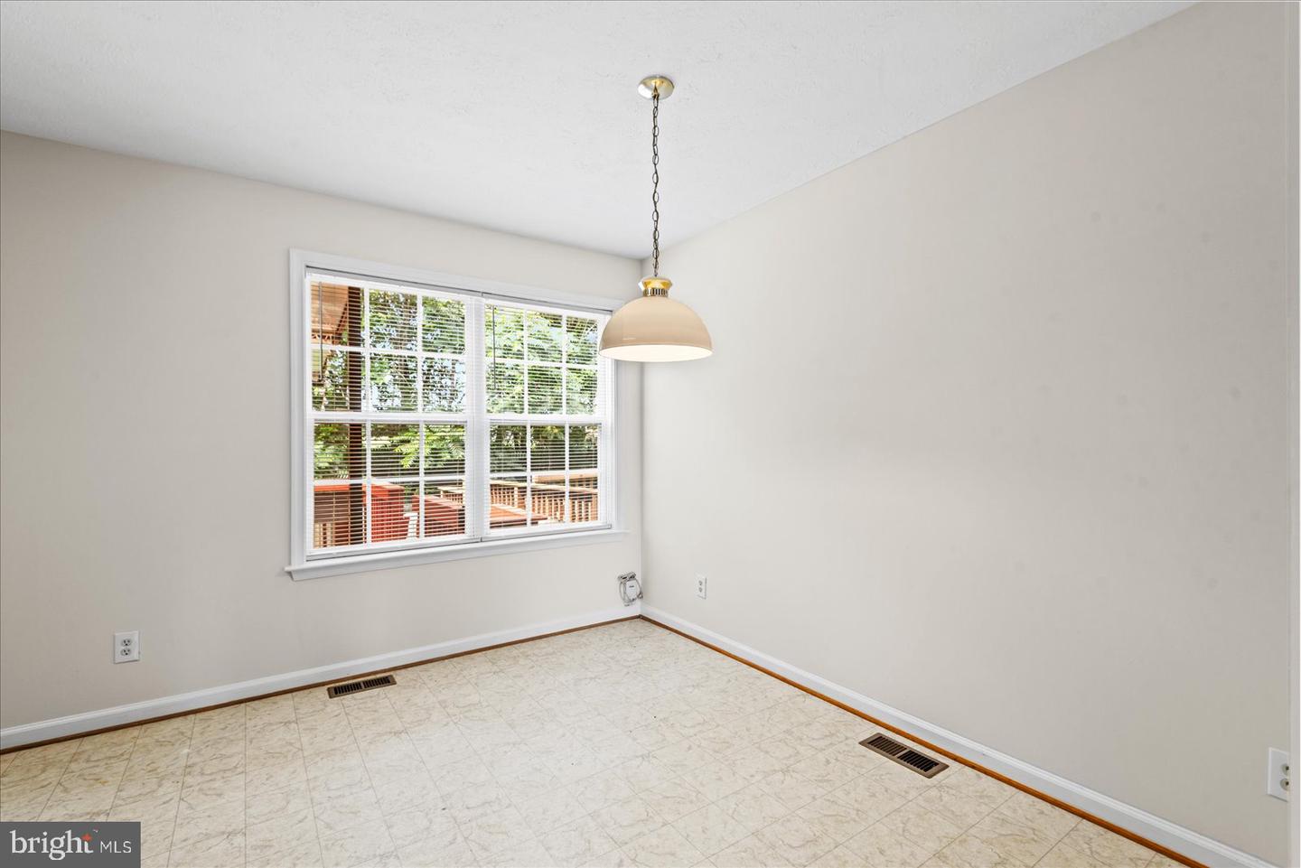 104 REGINA LN, FREDERICKSBURG, Virginia 22405, 4 Bedrooms Bedrooms, ,2 BathroomsBathrooms,Residential,For sale,104 REGINA LN,VAST2039962 MLS # VAST2039962