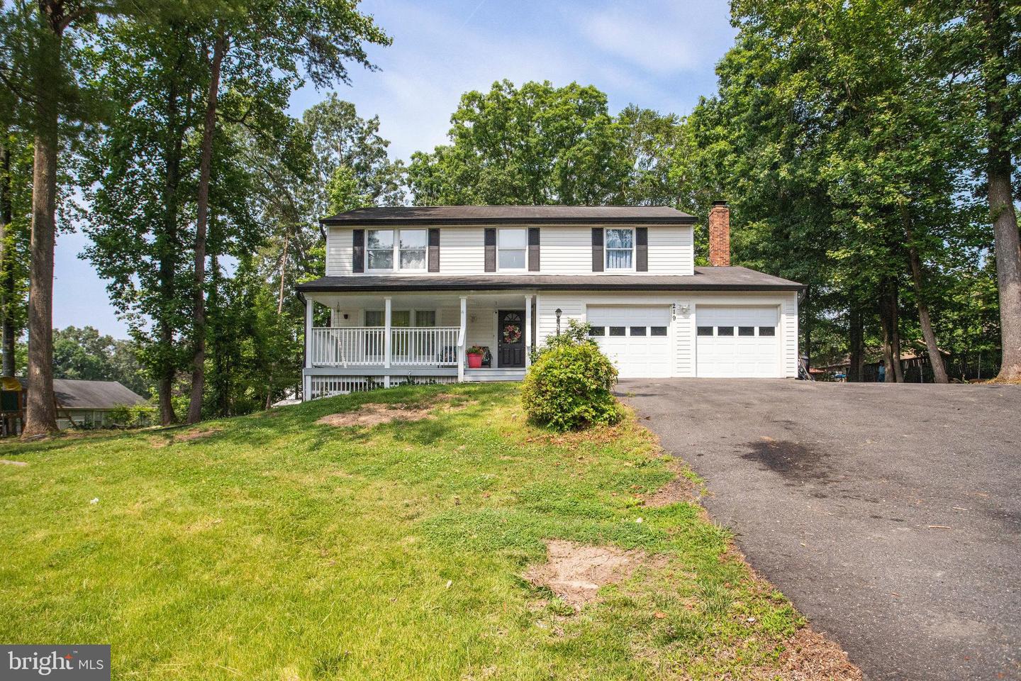 219 WHITSONS RUN, STAFFORD, Virginia 22554, 4 Bedrooms Bedrooms, ,2 BathroomsBathrooms,Residential,For sale,219 WHITSONS RUN,VAST2039964 MLS # VAST2039964