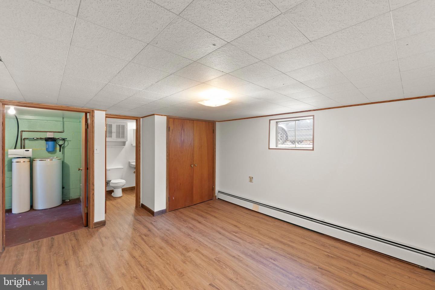 412 FAIRVIEW AVE, WINCHESTER, Virginia 22601, 3 Bedrooms Bedrooms, ,3 BathroomsBathrooms,Residential,For sale,412 FAIRVIEW AVE,VAWI2007986 MLS # VAWI2007986