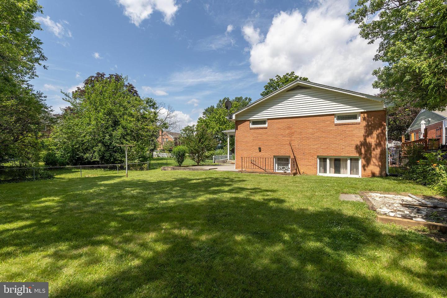 412 FAIRVIEW AVE, WINCHESTER, Virginia 22601, 3 Bedrooms Bedrooms, ,3 BathroomsBathrooms,Residential,For sale,412 FAIRVIEW AVE,VAWI2007986 MLS # VAWI2007986