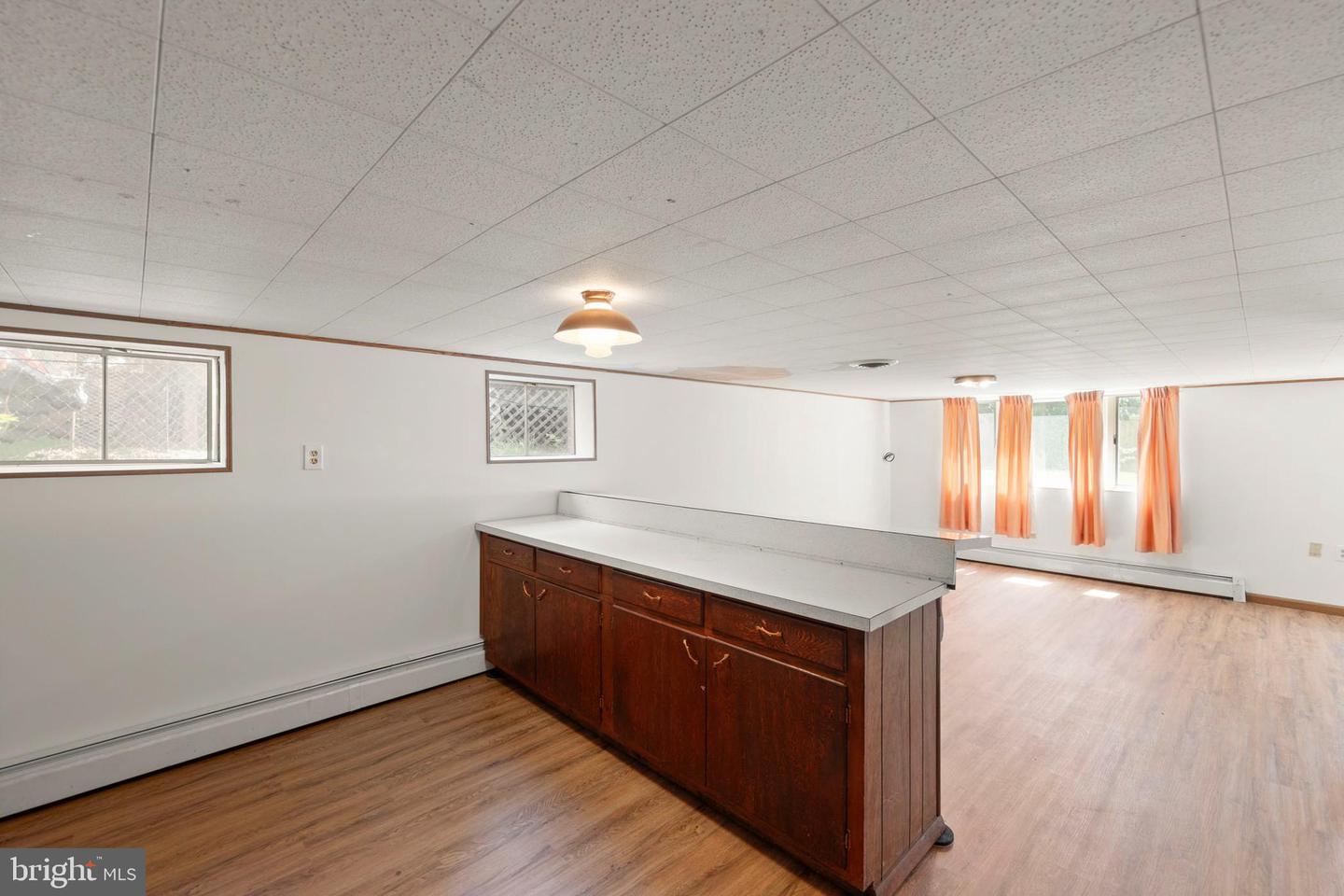 412 FAIRVIEW AVE, WINCHESTER, Virginia 22601, 3 Bedrooms Bedrooms, ,3 BathroomsBathrooms,Residential,For sale,412 FAIRVIEW AVE,VAWI2007986 MLS # VAWI2007986